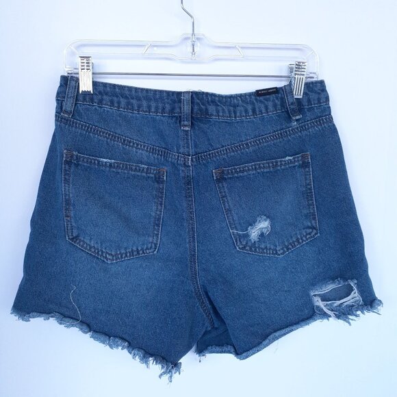 Almost Famous Womens Distressed Denim Shorts‎ Size 5 - Picture 7 of 16